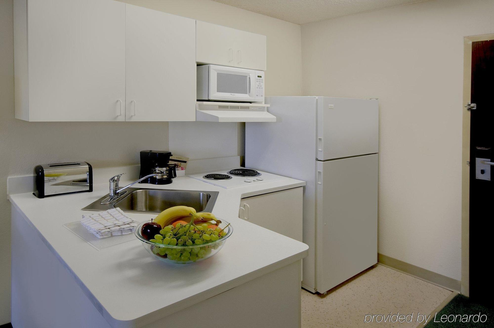 Extended Stay America Select Suites - Detroit - Roseville Exterior foto