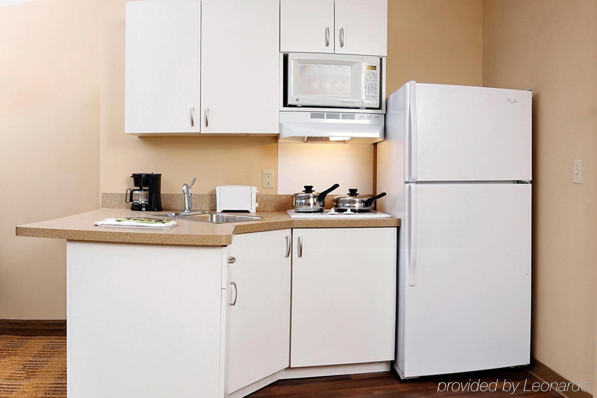 Extended Stay America Select Suites - Detroit - Roseville Exterior foto